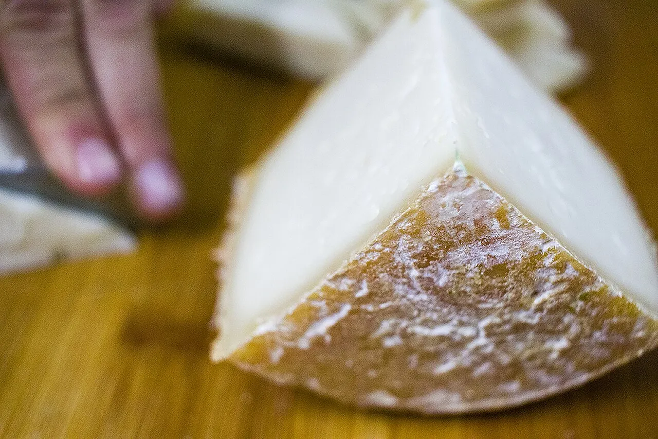 Queso de Acehúche afinado